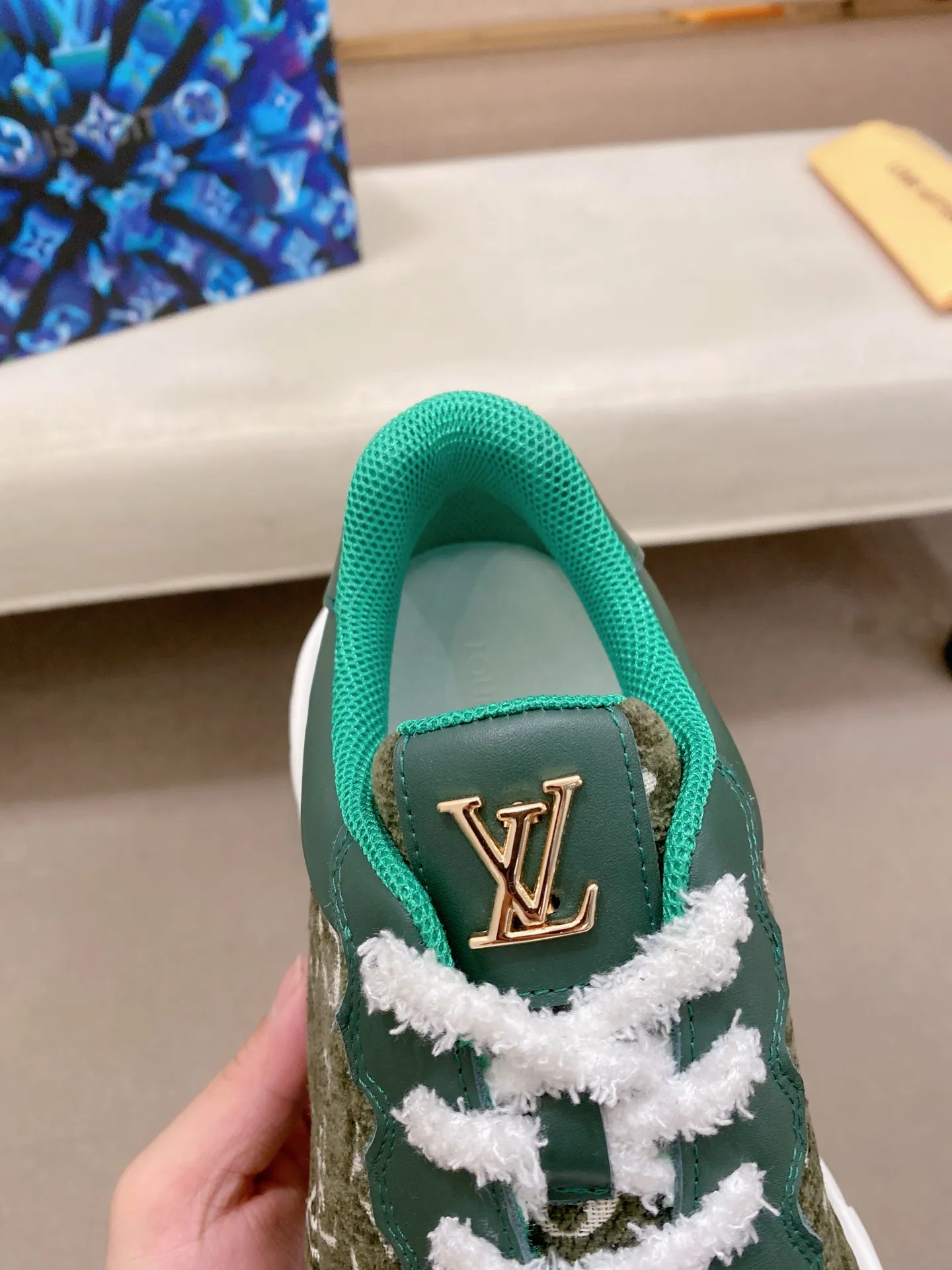 Factory price 600💰 Louis Vuitton (Louis Vuitton/lv) official website 1:1 copy 👊🏻Upper 🇮🇹Imported cowhide🇩🇪Lining imported breathable mesh lining. The original outsole is molded to reflect the identity of every man, and the upper foot is elegant and stable🚶🏻🚶🏻The high-end custom counter original replica📯The shoe last remains unchanged regardless of wind and rain, and can withstand the verification of time🔍️,🔵 Size: 39-45. Can be customized 38-46 non-refundable and non-exchangeable!